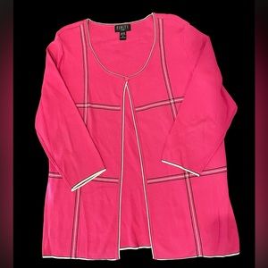 Beautiful woman’s pink top. Size 1X